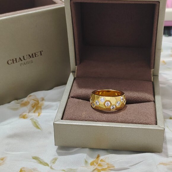 Chaumet Jewelry - Chaumet 18K Gold Honeycomb Womens Ring